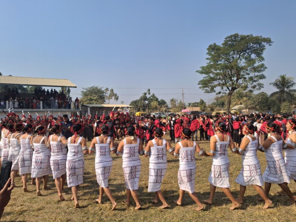 Yimkhiung cultural troupe performing at the Tsüngkamnyo festival at Old Showuba village on January 16. (Morung Photo)